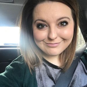 Meet your Posher, Courtney